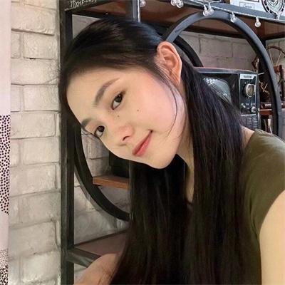 关于莉莉周的一切