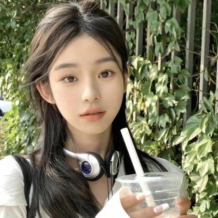 小镇幽浮